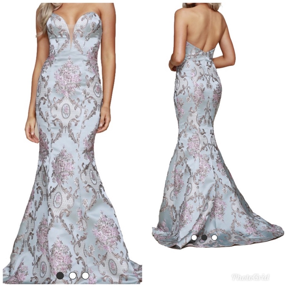 Preorder ur prom dress 👗
